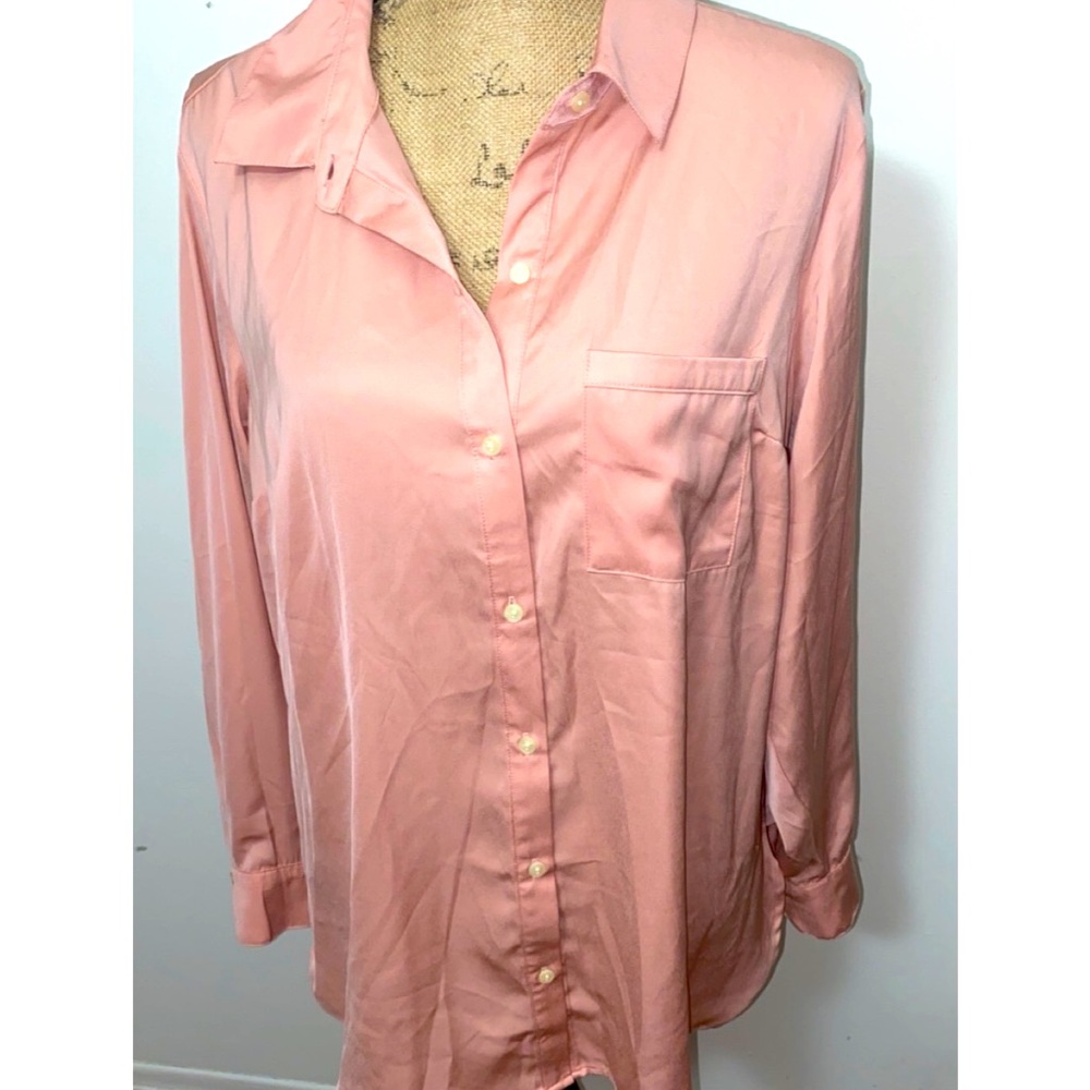 Old Navy Light pink button down shirt